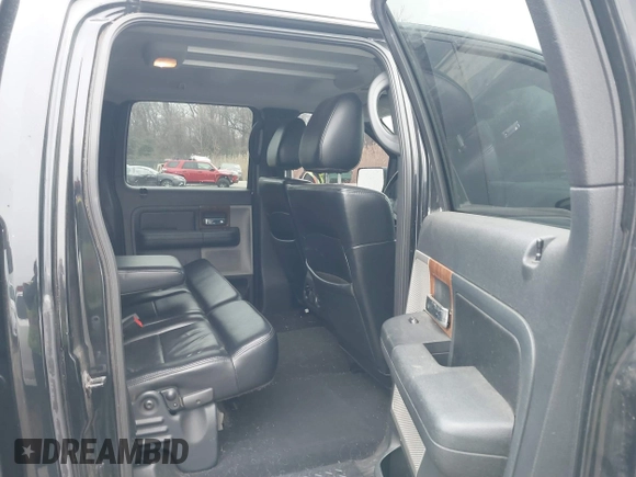 2004 Ford F-150 XLT with VIN 1FTPW14514KC04132, listed as a IAAI auction lot 41801246 with 224,488 mi miles. Bid and sale history available at carsss.com. Image 8.