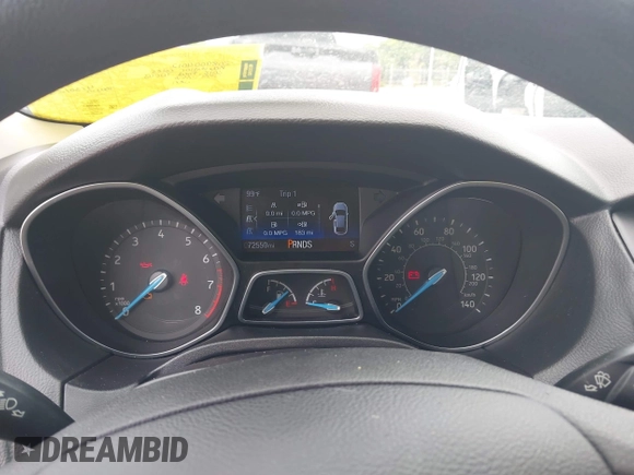 2018 Ford Focus SE z VIN 1FADP3FE4JL214013, wystawiony jako IAAI lot #42180138 z przebiegiem 72 550 mil mil oraz . Historia ofert i sprzedaży dostępna na DreamBid. Obrazek 7.