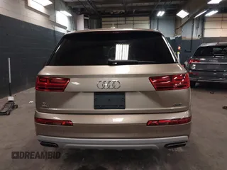 2018 Audi Q7 Premium Plus with VIN WA1LHAF74JD008557, listed as a IAAI auction lot 41673649 with 81,262 mi miles. Bid and sale history available at carsss.com. Image 17.