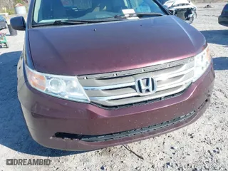 2013 Honda Odyssey LX with VIN 5FNRL5H21DB082331, listed as a IAAI auction lot 41756206 with 249,204 mi miles. Bid and sale history available at carsss.com. Image 6.
