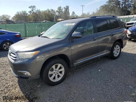 2013 Toyota Highlander with VIN 5TDZK3EH0DS110776, listed as a Copart auction lot 83633904 with 42,951 mi miles and Salvage Title. Bid and sale history available at carsss.com. Image 1.