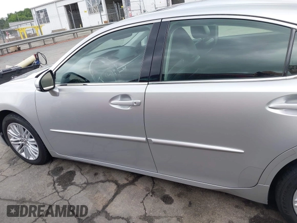 2014 Lexus ES 330 z VIN JTHBK1GG4E2098648, wystawiony jako IAAI lot #42254508 z przebiegiem 99 610 mil mil oraz . Historia ofert i sprzedaży dostępna na DreamBid. Obrazek 14.