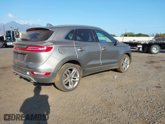 2016 Lincoln MKC Reserve with VIN 5LMTJ3DH0GUJ31789, listed as a IAAI auction lot 41190967 with 92,696 mi miles and . Bid and sale history available at DreamBid. Image 4.