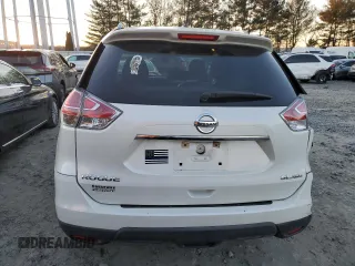 2016 Nissan Rogue SV z VIN 5N1AT2MV5GC825923, wystawiony jako Copart lot #87310844 z przebiegiem 68 534 mil mil oraz Szkoda całkowita • Salvage title. Historia ofert i sprzedaży dostępna na DreamBid. Obrazek 6.