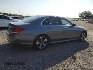2018 Mercedes-Benz E 300 z VIN WDDZF4KB2JA340263, wystawiony jako Copart lot #58366155 z przebiegiem 91 480 mil mil oraz Czysty tytuł • Clean title. Historia ofert i sprzedaży dostępna na DreamBid. Obrazek 3.