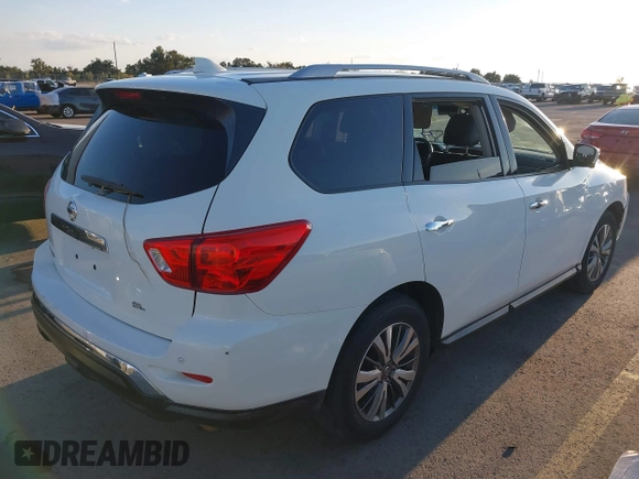 2019 Nissan Pathfinder SV z VIN 5N1DR2MN1KC603612, wystawiony jako IAAI lot #40720148 z przebiegiem 98 571 mil mil oraz . Historia ofert i sprzedaży dostępna na DreamBid. Obrazek 4.