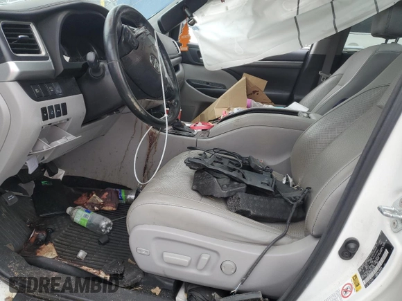 2017 Toyota Highlander Hybrid Limited with VIN 5TDDGRFH4HS024695, listed as a Copart auction lot 80856074 with Not provided miles and Non repairable. Bid and sale history available at DreamBid. Image 7.
