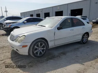 2004 Mercedes-Benz C 240 z VIN WDBRF61J84E016034, wystawiony jako Copart lot #56118485 z przebiegiem Nie podano mil oraz Szkoda całkowita • Salvage title. Historia ofert i sprzedaży dostępna na DreamBid. Obrazek 1.