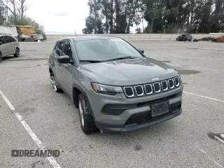 2023 Jeep Compass Sport z VIN 3C4NJDAN8PT516673, wystawiony jako Copart lot #50923195 z przebiegiem 84 875 mil mil oraz Szkoda całkowita • Salvage title. Historia ofert i sprzedaży dostępna na DreamBid. Obrazek 11.
