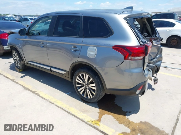 2020 Mitsubishi Outlander ES z VIN JA4AD2A30LZ004329, wystawiony jako IAAI lot #42361874 z przebiegiem 62 519 mil mil oraz . Historia ofert i sprzedaży dostępna na DreamBid. Obrazek 3.