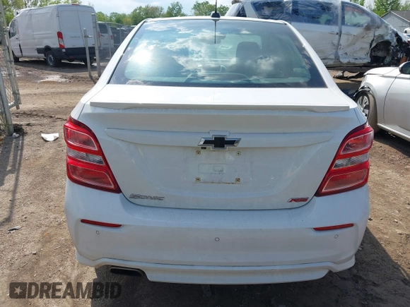 2019 Chevrolet Sonic LT z VIN 1G1JD5SB1K4148053, wystawiony jako IAAI lot #42264914 z przebiegiem 31 333 mil mil oraz . Historia ofert i sprzedaży dostępna na DreamBid. Obrazek 16.