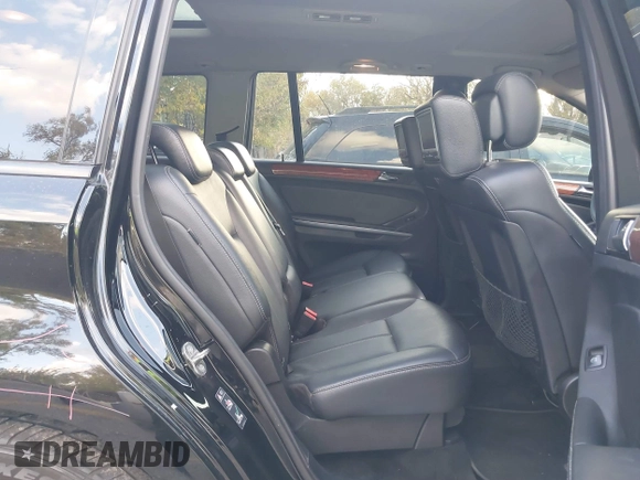 2008 Mercedes-Benz GL-Class 4.6L with VIN 4JGBF71E78A380644, listed as a IAAI auction lot 40677495 with 207,216 mi miles. Bid and sale history available at carsss.com. Image 8.