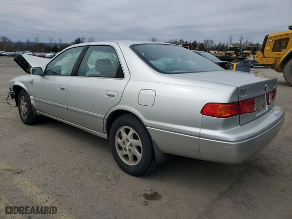 2000 Toyota Camry CE with VIN JT2BG22K8Y0481456, listed as a Copart auction lot 51627795 with 0 mi miles and Salvage Title. Bid and sale history available at carsss.com. Image 2.