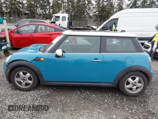 2009 MINI Cooper Hardtop with VIN WMWMF33569TW70413, listed as a IAAI auction lot 41776589 with 85,394 mi miles. Bid and sale history available at carsss.com. Image 14.