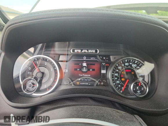 2019 Ram 2500 Laramie with VIN 3C6UR5NL0KG703482, listed as a Copart auction lot 61204515 with 109,720 mi miles and Salvage title. Bid and sale history available at DreamBid. Image 9.