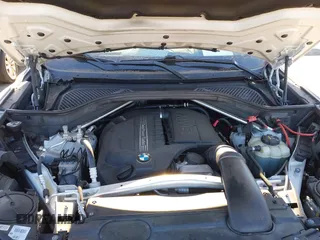 2017 BMW X6 xDrive35i z VIN 5UXKU2C3XH0U29395, wystawiony jako IAAI lot #41237496 z przebiegiem 82 836 mil mil oraz . Historia ofert i sprzedaży dostępna na DreamBid. Obrazek 10.