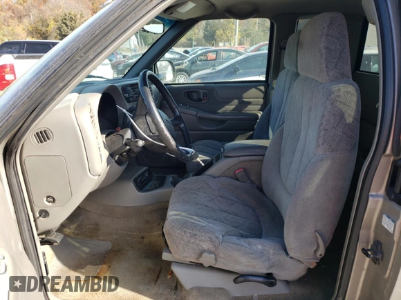2002 GMC Sonoma SLS with VIN 1GTCT19W128177288, listed as a Copart auction lot 78593734 with 195,980 mi miles and Clean Title. Bid and sale history available at carsss.com. Image 7.
