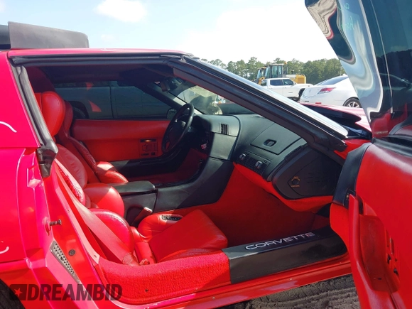 1993 Chevrolet Corvette with VIN 1G1YY23P8P5119386, listed as a IAAI auction lot 42479976 with 101,770 mi miles and . Bid and sale history available at DreamBid. Image 5.