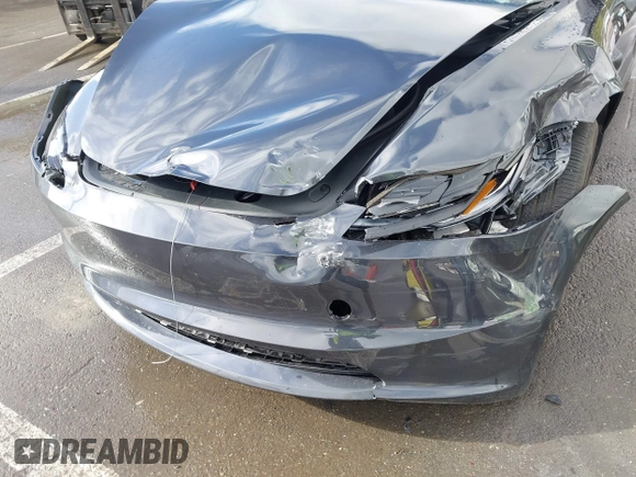 2025 Tesla Model 3 Long Range z VIN 5YJ3E1EB4SF874936, wystawiony jako IAAI lot #41157464 z przebiegiem 5331 mil mil oraz . Historia ofert i sprzedaży dostępna na DreamBid. Obrazek 6.