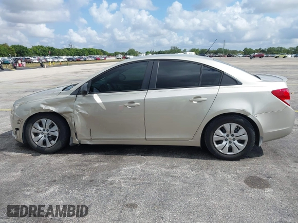 2014 Chevrolet Cruze LS with VIN 1G1PA5SH8E7326020, listed as a IAAI auction lot 42182314 with 65,000 mi miles and . Bid and sale history available at DreamBid. Image 6.