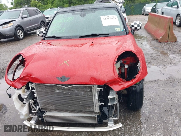 2017 MINI Hardtop 4 Door Cooper with VIN WMWXU1C58H2E18094, listed as a IAAI auction lot 42312473 with 50,482 mi miles and . Bid and sale history available at DreamBid. Image 6.