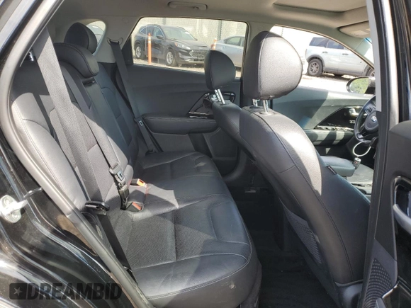 2017 Kia Niro Touring with VIN KNDCE3LC4H5072016, listed as a Copart auction lot 58342094 with 83,163 mi miles and Salvage Title. Bid and sale history available at carsss.com. Image 10.