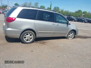 2004 Toyota Sienna XLE with VIN 5TDBA22C64S025481, listed as a IAAI auction lot 42140330 with 167,124 mi miles. Bid and sale history available at carsss.com. Image 4.