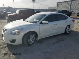 2015 Nissan Altima 2.5 with VIN 1N4AL3AP4FC183103, listed as a Copart auction lot 60518325 with 42,493 mi miles and Salvage title. Bid and sale history available at DreamBid. Image 1.