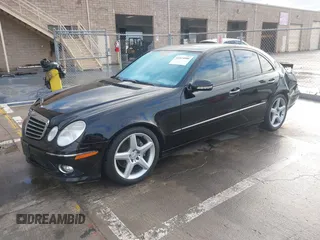 2009 Mercedes-Benz E-Class Luxury 3.5L with VIN WDBUF56X79B438094, listed as a IAAI auction lot 41524000 with 135,933 mi miles. Bid and sale history available at carsss.com. Image 2.