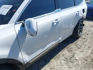 2024 Kia Telluride S z VIN 5XYP64GC5RG499213, wystawiony jako IAAI lot #41739288 z przebiegiem 33 799 mil mil oraz . Historia ofert i sprzedaży dostępna na DreamBid. Obrazek 18.