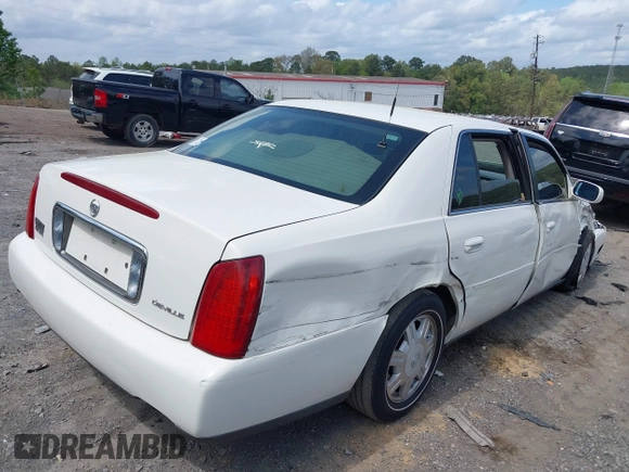 2004 Cadillac DeVille z VIN 1G6KD54YX4U181779, wystawiony jako IAAI lot #41951837 z przebiegiem Nie podano mil oraz . Historia ofert i sprzedaży dostępna na DreamBid. Obrazek 4.