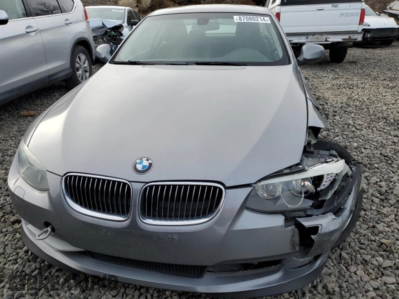 2013 BMW 3 Series 328i z VIN WBAKE5C59DJ106927, wystawiony jako Copart lot #87080214 z przebiegiem 66 839 mil mil oraz Szkoda całkowita • Salvage title. Historia ofert i sprzedaży dostępna na DreamBid. Obrazek 5.