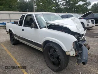 1999 GMC Sonoma SLS with VIN 1GTCS19X3X8530486, listed as a Copart auction lot 70594194 with 0 mi miles and Salvage Title. Bid and sale history available at carsss.com. Image 4.