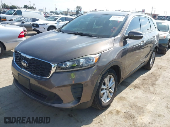 2019 Kia Sorento L with VIN 5XYPG4A35KG438309, listed as a IAAI auction lot 41539011 with 73,312 mi miles. Bid and sale history available at carsss.com. Image 18.