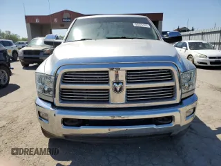 2012 Ram 2500 Laramie z VIN 3C6UD5FL7CG281418, wystawiony jako Copart lot #56425245 z przebiegiem 146 938 mil mil oraz Szkoda całkowita • Salvage title. Historia ofert i sprzedaży dostępna na DreamBid. Obrazek 5.