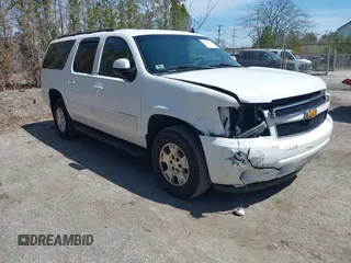 2014 Chevrolet Suburban LT with VIN 1GNSKJE76ER222678, listed as a IAAI auction lot 42075658 with 159,129 mi miles and . Bid and sale history available at DreamBid. Image 1.