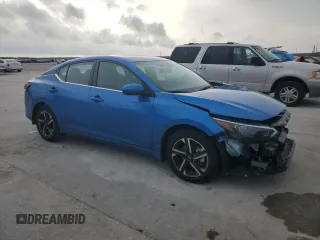 2024 Nissan Sentra SV z VIN 3N1AB8CV2RY305106, wystawiony jako Copart lot #54432635 z przebiegiem 21 709 mil mil oraz Szkoda całkowita • Salvage title. Historia ofert i sprzedaży dostępna na DreamBid. Obrazek 4.
