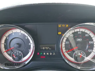 2014 Dodge Grand Caravan SXT with VIN 2C4RDGCG1ER331387, listed as a IAAI auction lot 41810447 with 118,797 mi miles and . Bid and sale history available at DreamBid. Image 7.