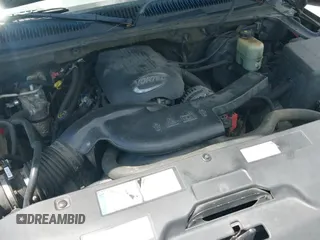 2001 Chevrolet Tahoe LS with VIN 1GNEC13T11J249287, listed as a IAAI auction lot 42410921 with 424,943 mi miles and . Bid and sale history available at DreamBid. Image 12.