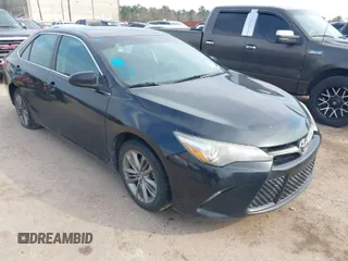 2015 Toyota Camry XLE with VIN 4T1BF1FK6FU985908, listed as a IAAI auction lot 41627697 with 232,066 mi miles. Bid and sale history available at carsss.com. Image 1.