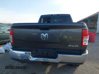 2024 Ram 2500 Tradesman z VIN 3C6UR5CL9RG245485, wystawiony jako IAAI lot #41724661 z przebiegiem 29 445 mil mil oraz . Historia ofert i sprzedaży dostępna na DreamBid. Obrazek 16.
