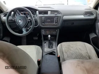 2018 Volkswagen Tiguan S z VIN 3VV1B7AX6JM084103, wystawiony jako Copart lot #65433355 z przebiegiem 112 946 mil mil oraz Czysty tytuł • Clean title. Historia ofert i sprzedaży dostępna na DreamBid. Obrazek 8.