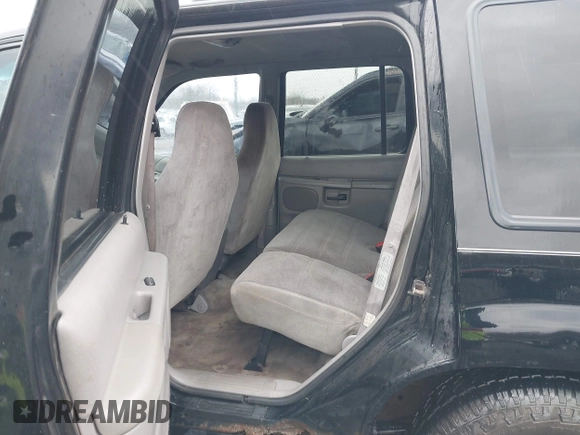 1998 Ford Explorer XL z VIN 1FMZU34X1WUC75250, wystawiony jako IAAI lot #42008342 z przebiegiem 240 785 mil mil oraz . Historia ofert i sprzedaży dostępna na DreamBid. Obrazek 8.