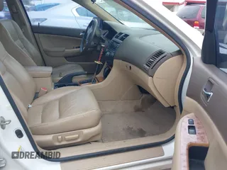 2003 Honda Accord EX z VIN 1HGCM66573A036808, wystawiony jako IAAI lot #41807289 z przebiegiem 186 815 mil mil oraz . Historia ofert i sprzedaży dostępna na DreamBid. Obrazek 5.
