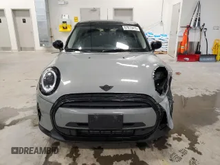 2023 MINI Hardtop 4 Door Cooper Classic z VIN WMW33DK0XP2S54786, wystawiony jako Copart lot #87873415 z przebiegiem 50 956 mil mil oraz Szkoda całkowita • Salvage title. Historia ofert i sprzedaży dostępna na DreamBid. Obrazek 5.