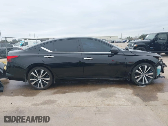 2019 Nissan Altima 2.5 Platinum with VIN 1N4BL4FV2KC207507, listed as a IAAI auction lot 41537675 with 69,872 mi miles. Bid and sale history available at carsss.com. Image 14.