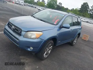 2008 Toyota RAV4 Sport z VIN JTMZK32V086010905, wystawiony jako IAAI lot #42219076 z przebiegiem 178 841 mil mil oraz . Historia ofert i sprzedaży dostępna na DreamBid. Obrazek 2.