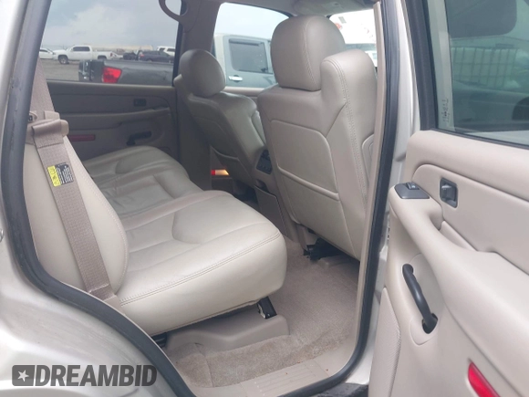 2004 Chevrolet Tahoe LT z VIN 1GNEC13Z74R233346, wystawiony jako IAAI lot #42095020 z przebiegiem 123 257 mil mil oraz . Historia ofert i sprzedaży dostępna na DreamBid. Obrazek 8.