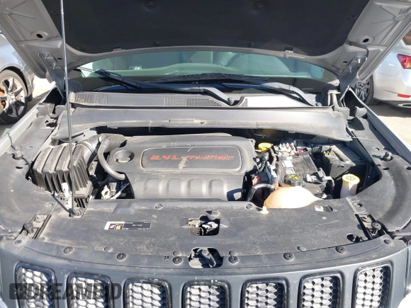2020 Jeep Compass Latitude w/Sun/Safety Pkg with VIN 3C4NJCBB1LT102627, listed as a IAAI auction lot 41657827 with 68,371 mi miles. Bid and sale history available at carsss.com. Image 10.