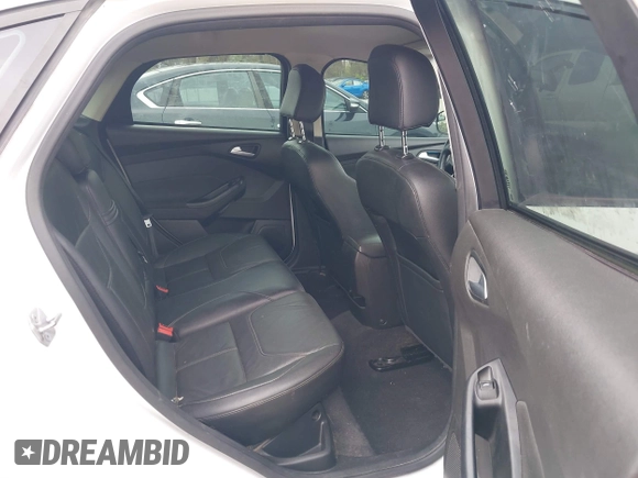 2016 Ford Focus SE with VIN 1FADP3F26GL262689, listed as a IAAI auction lot 41917883 with 178,371 mi miles. Bid and sale history available at carsss.com. Image 8.